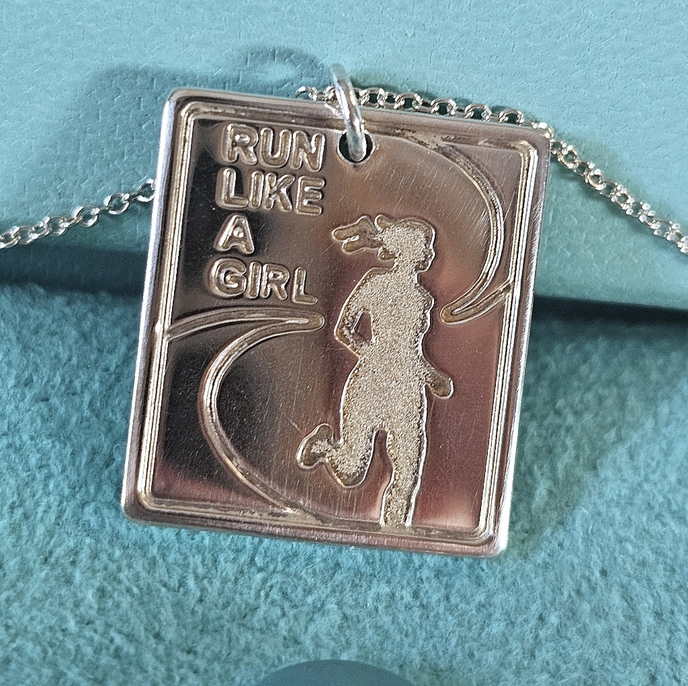 🏃‍♀️Tiffany & Co. x Nike “Run Like A Girl” Sterling Silver 925 Necklace ✨️ - Picture 3 of 16